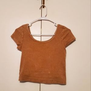 NWOT - WILD FABLE TAN SCOOP NECK CROP TOP - SIZE MEDIUM